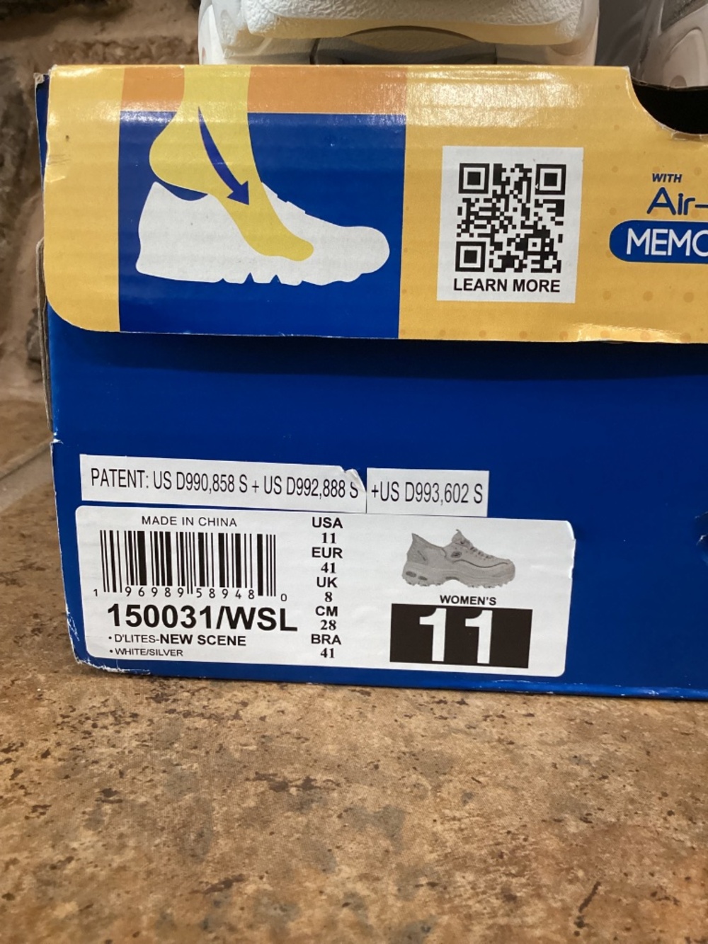 Skechers D'lites New Scene Womens Sneaker 11 White Silver Slip On Hands Free New - Picture 8 of 8